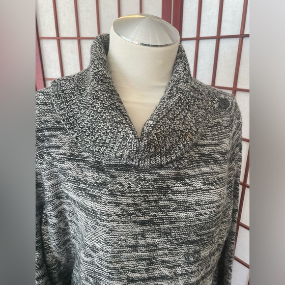 SEJOUR Sweater with Adjustable Nexkline - Picture 6 of 6